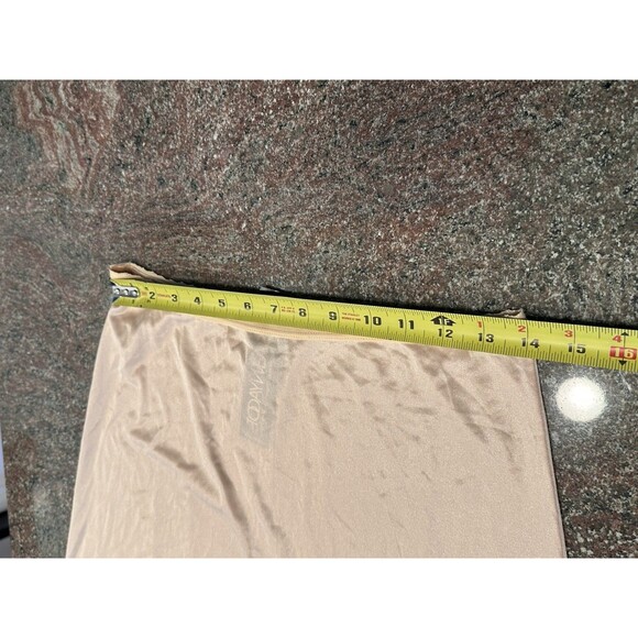 Vintage Vassarette Nylon Half Slip Lace Trim Ivory Size S/M  Long USA - Picture 2 of 6